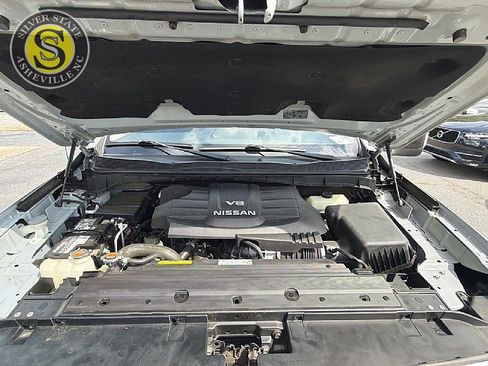 Used 2019 Nissan Titan SV w/ SV Convenience Package AWD/4WD image 30