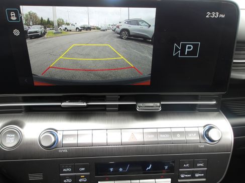 Certified 2025 Hyundai Kona SEL AWD/4WD image 19