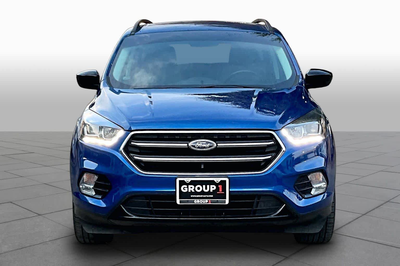 Used 2018 Ford Escape SE w/ SE Sport Appearance Package AWD/4WD image 4
