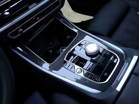 Used 2025 BMW X5 M60i AWD/4WD image 29