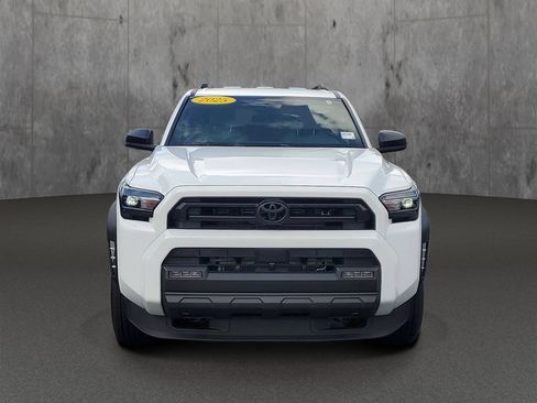 Used 2025 Toyota 4Runner SR5 AWD/4WD image 2