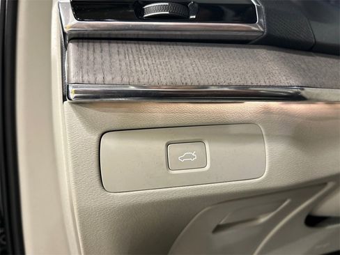 Certified 2023 Volvo XC90 B5 Plus w/ Protection Package Premier image 22