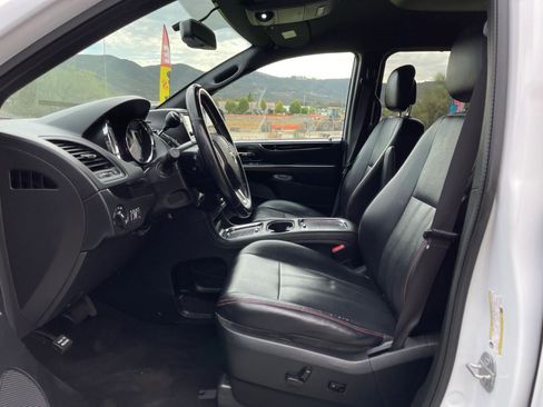 Used 2018 Dodge Grand Caravan GT FWD image 14