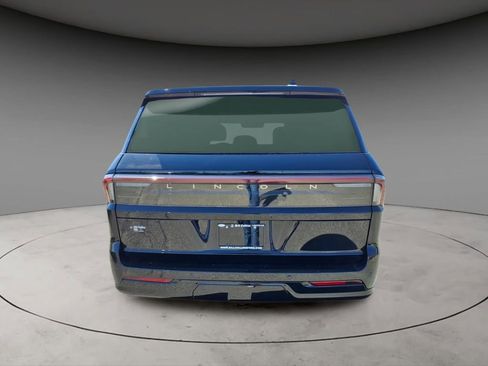 New 2026 Lincoln Navigator Reserve AWD/4WD image 7