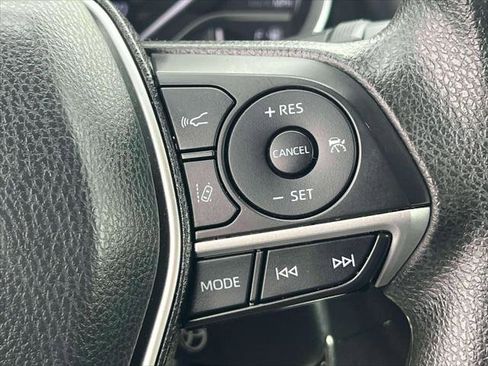 Certified 2021 Toyota Camry LE image 22