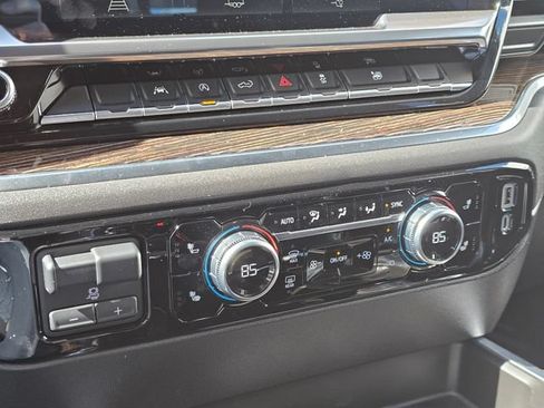 Certified 2022 GMC Sierra 1500 Elevation w/ Preferred Package AWD/4WD image 29