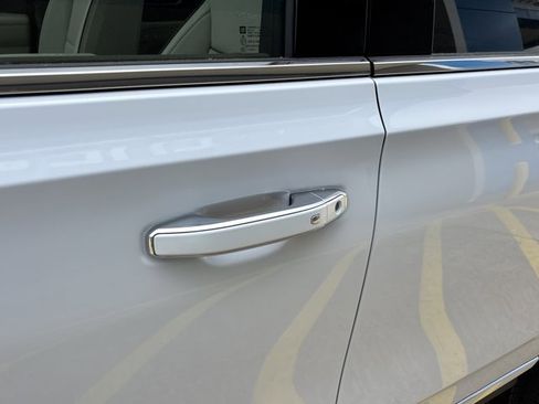 New 2026 GMC Yukon Denali w/ Sun & Power Step Package image 15