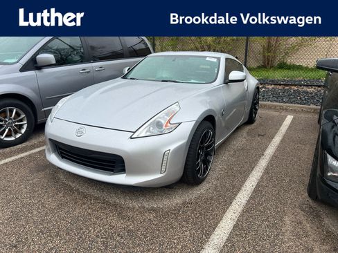 Used 2014 Nissan 370Z Touring w/ Sport Package RWD image 1