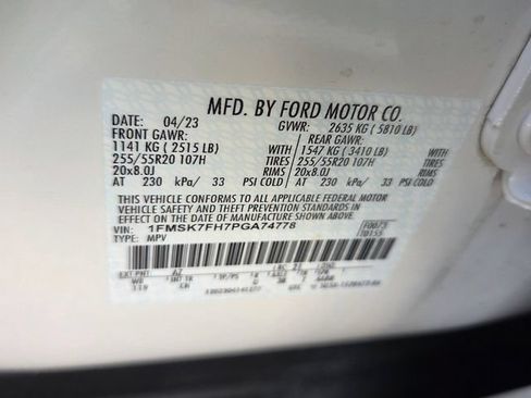 Used 2023 Ford Explorer Limited w/ Limited Technology Package RWD image 19