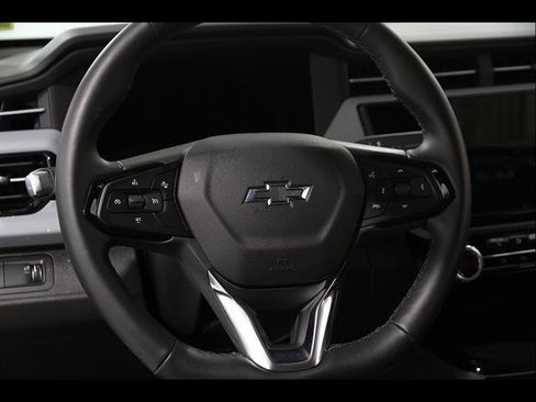 Used 2027 Chevrolet Bolt LT w/ Comfort Package FWD image 8