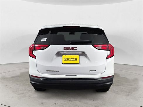 Used 2018 GMC Terrain SLE image 4