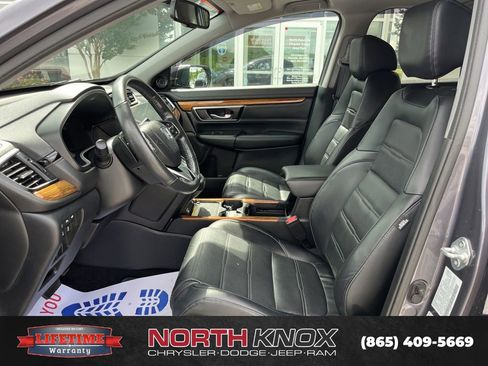 Used 2022 Honda CR-V Touring image 4
