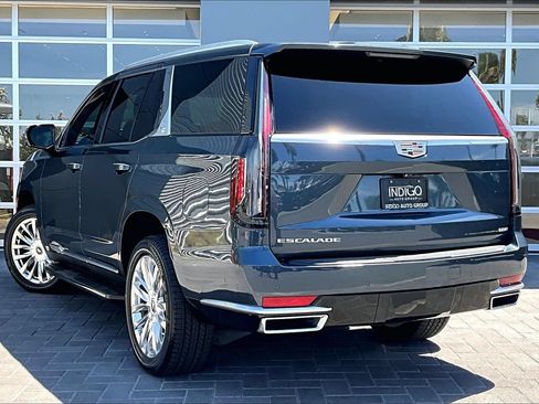 Used 2021 Cadillac Escalade Premium Luxury RWD image 9