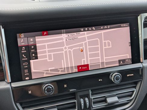 New 2026 Porsche Macan S image 18