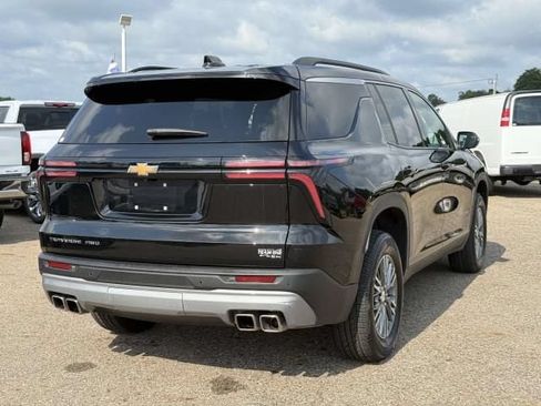 Used 2025 Chevrolet Traverse LT AWD/4WD image 5
