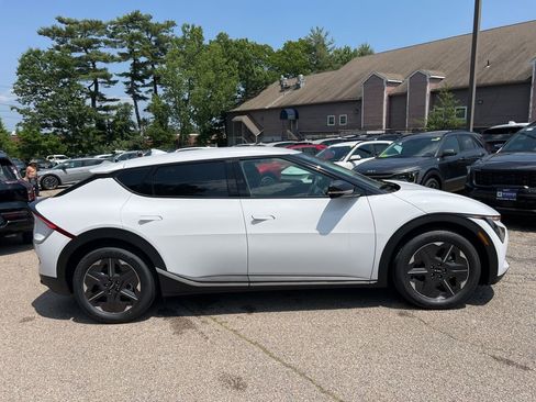 New 2025 Kia EV6 Light image 4