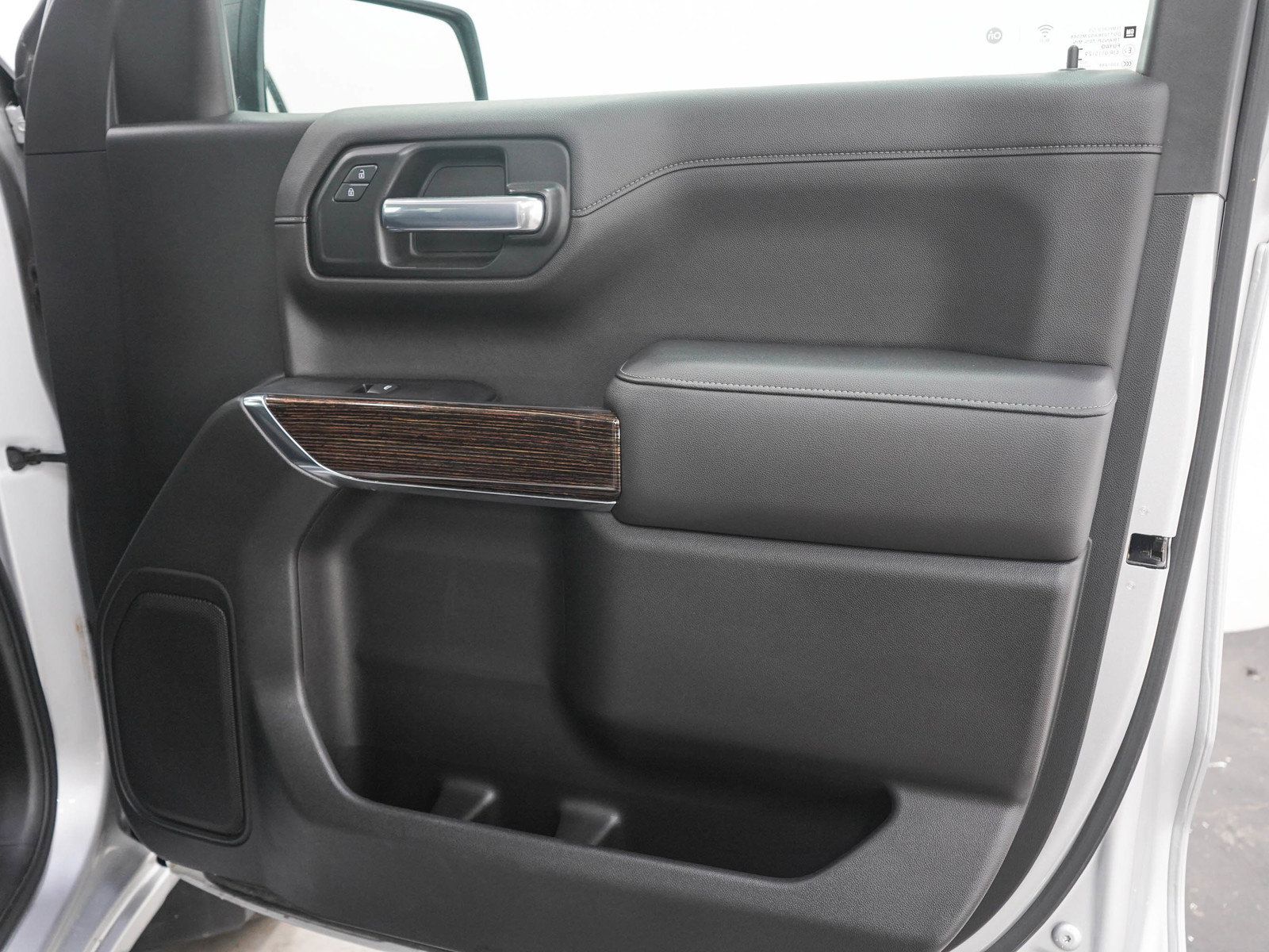 Used 2019 GMC Sierra 1500 Elevation w/ Elevation Value Package AWD/4WD image 12