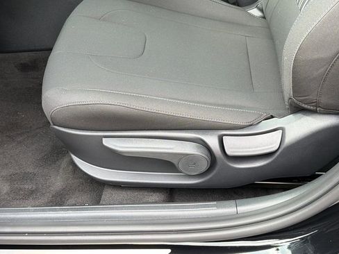 New 2026 Hyundai Elantra Sport FWD image 11