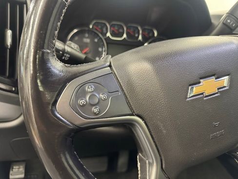 Used 2018 Chevrolet Silverado 1500 LT w/ Trailering Package AWD/4WD image 11