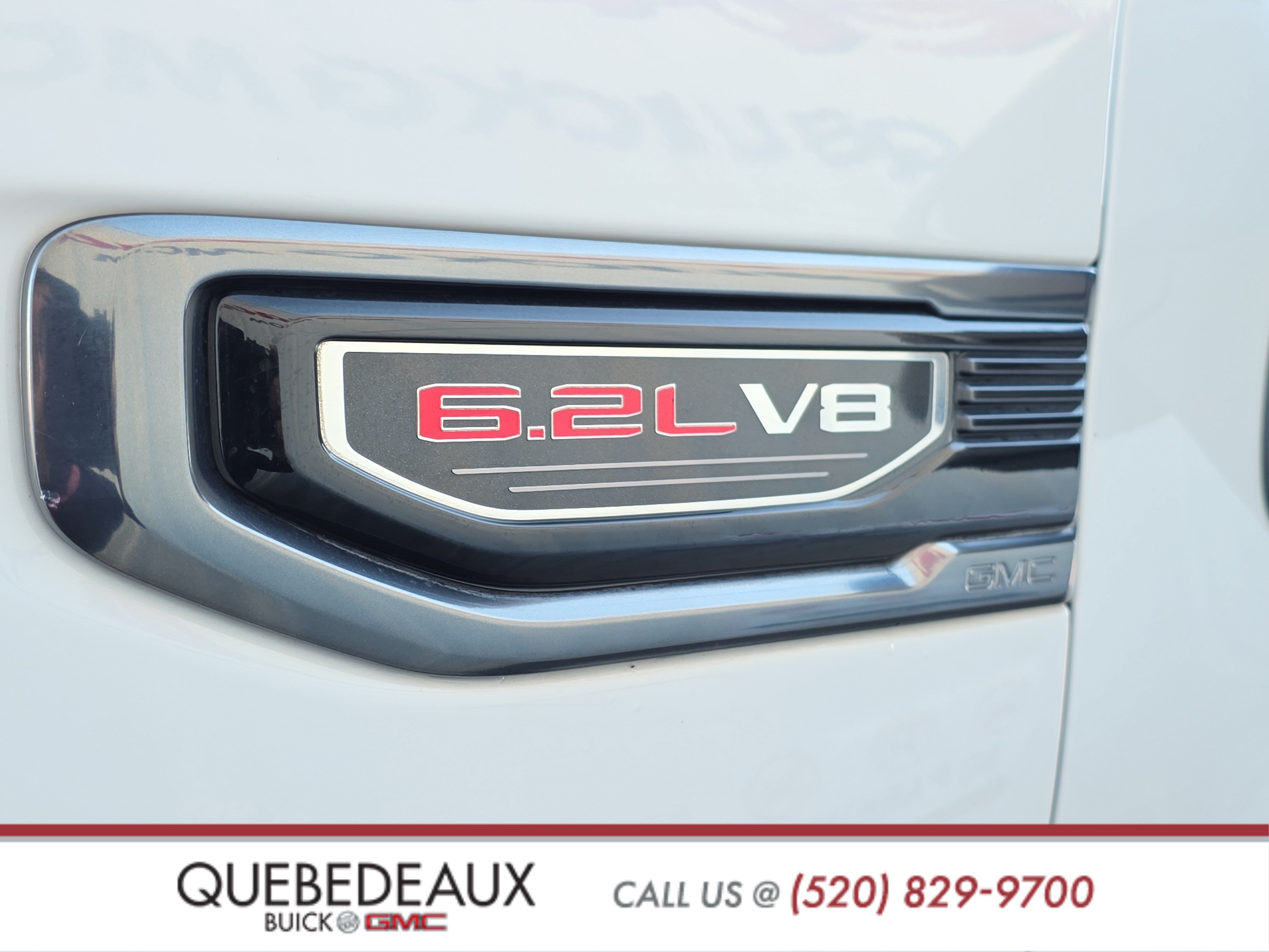 Used 2020 GMC Sierra 1500 AT4 w/ Technology Package AWD/4WD image 3