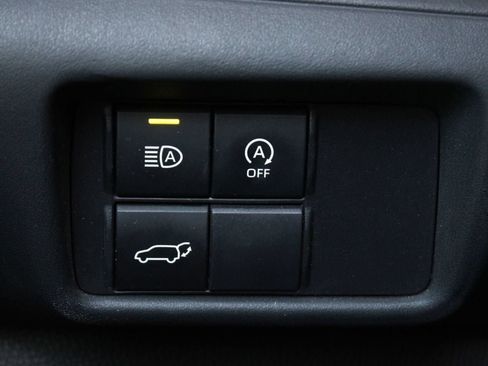 Used 2025 Toyota Highlander XLE AWD/4WD image 33