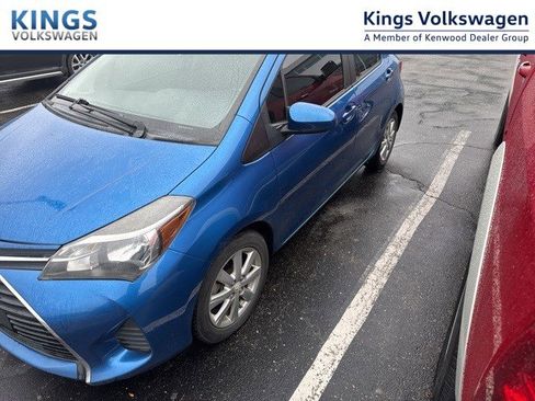 Used 2017 Toyota Yaris LE image 1