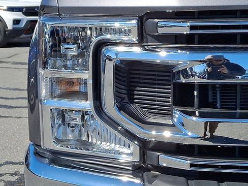 Used 2022 Ford F250 XL w/ STX Appearance Package image 9