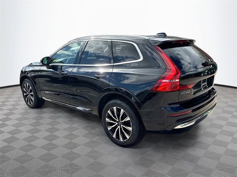 Used 2023 Volvo XC60 B5 Plus image 8