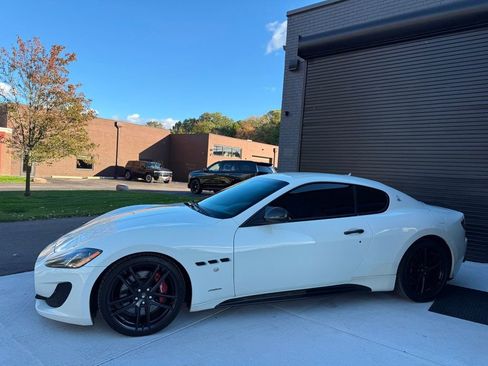 Used 2015 Maserati GranTurismo Sport image 6