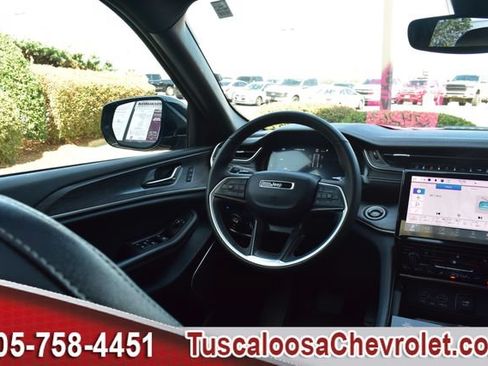 Used 2024 Jeep Grand Cherokee Limited 4xe AWD/4WD image 32