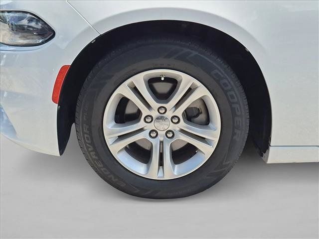Used 2022 Dodge Charger SXT RWD image 22