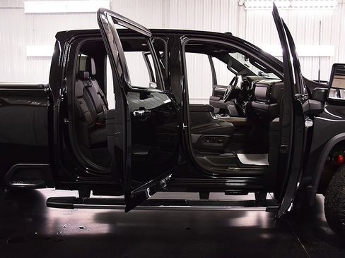 Used 2024 Chevrolet Silverado 2500 High Country w/ Z71 Off-Road Package AWD/4WD image 36