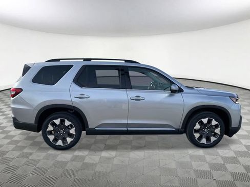 New 2026 Honda Pilot Touring image 7
