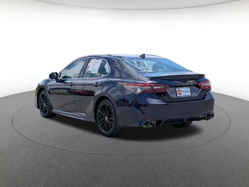 Used 2022 Toyota Camry XSE FWD image 5
