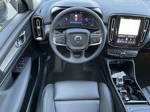 New 2026 Volvo XC40 B5 Plus w/ Climate Package AWD/4WD image 5