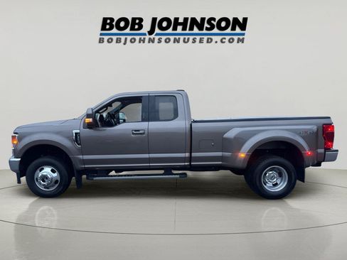 Used 2022 Ford F350 Lariat w/ Lariat Value Package AWD/4WD image 4