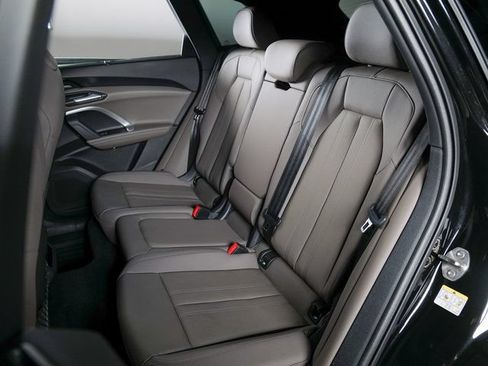 Certified 2025 Audi Q5 Premium w/ Premium Plus AWD/4WD image 11