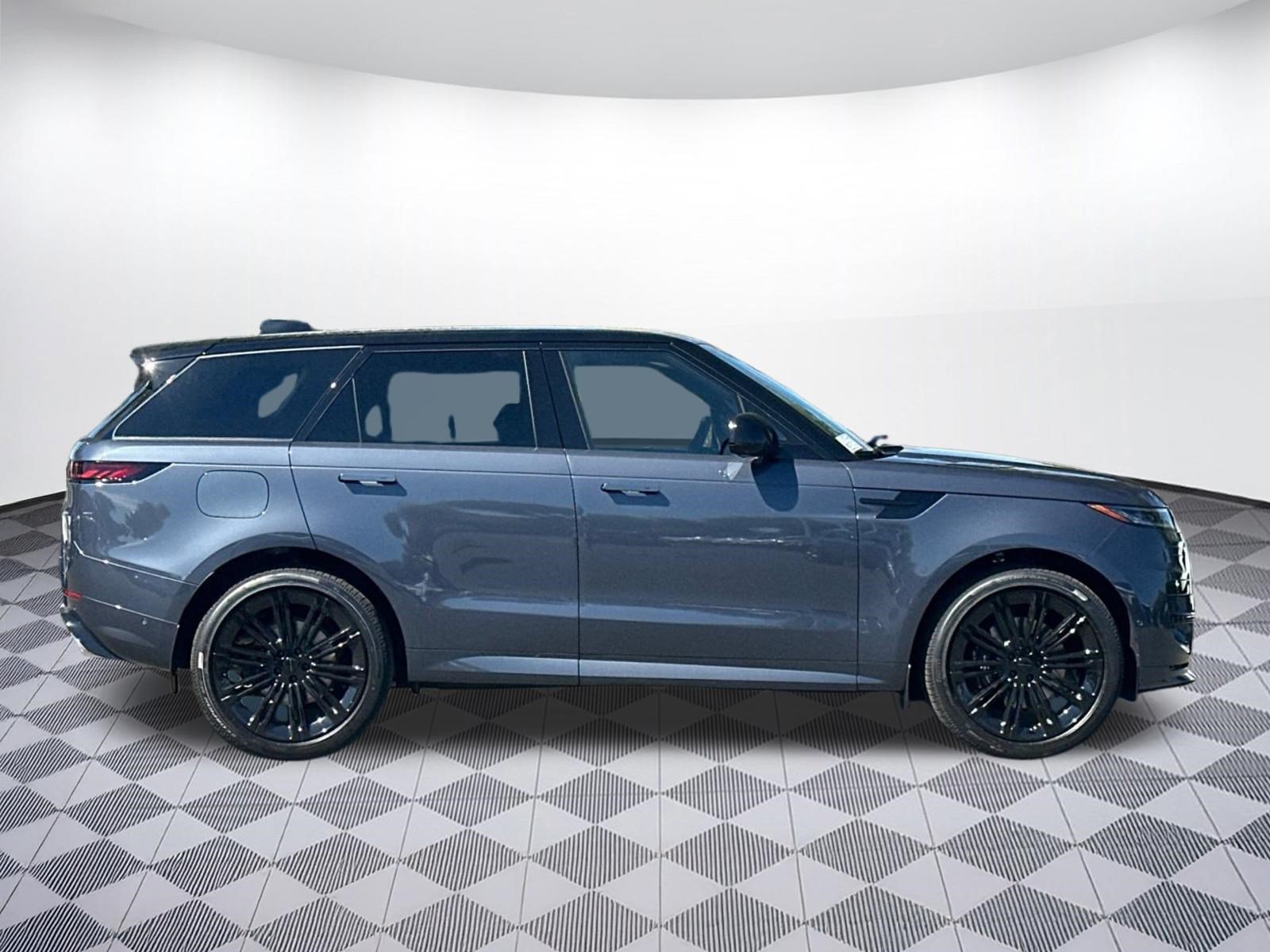 New 2027 Land Rover Range Rover Sport Dynamic SE AWD/4WD image 8