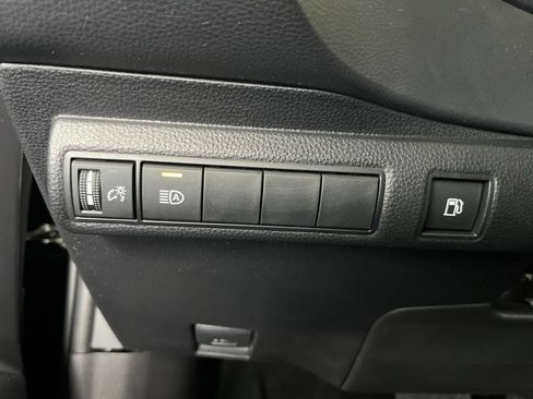 Used 2024 Toyota Corolla LE AWD/4WD image 13