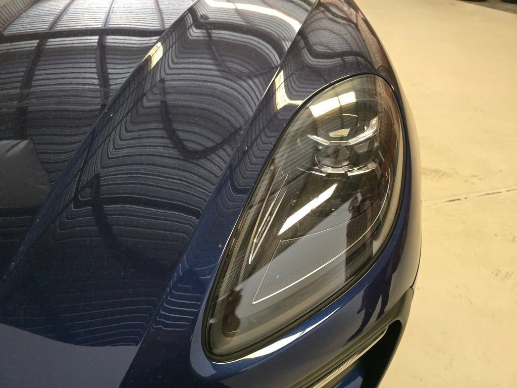 Certified 2026 Porsche Macan AWD/4WD image 39