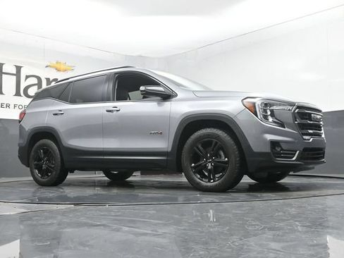 Used 2024 GMC Terrain AT4 AWD/4WD image 2
