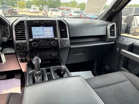 Used 2018 Ford F150 XLT w/ Equipment Group 302A Luxury AWD/4WD image 12