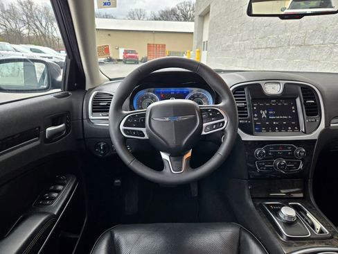 Used 2023 Chrysler 300 Touring L w/ Popular Equipment Group RWD image 34