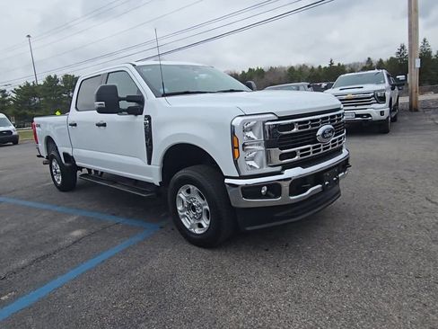 Used 2025 Ford F250 XLT w/ Snow Plow Prep Package AWD/4WD image 13