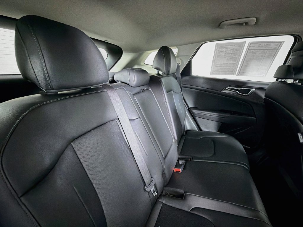 Used 2024 Kia Sportage EX FWD image 27