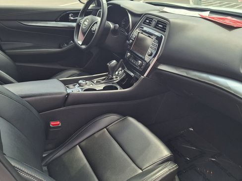 Used 2023 Nissan Maxima SV w/ Floor Mat Group image 23