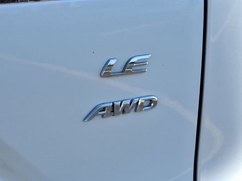 Used 2023 Toyota Corolla Cross LE w/ Moonroof Package image 33