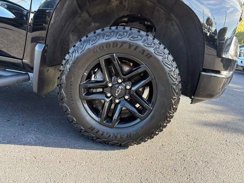 Used 2024 Chevrolet Silverado 1500 LT Trail Boss w/ LT Trail Boss Premium Package AWD/4WD image 8