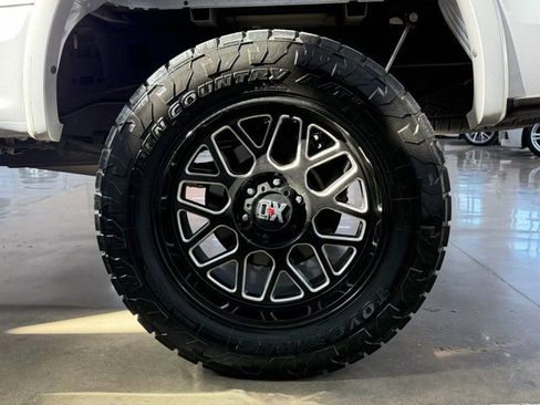 Used 2017 Ford F150 Lariat image 12