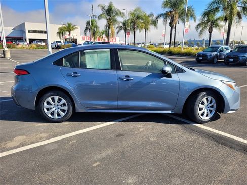 Used 2023 Toyota Corolla LE image 3